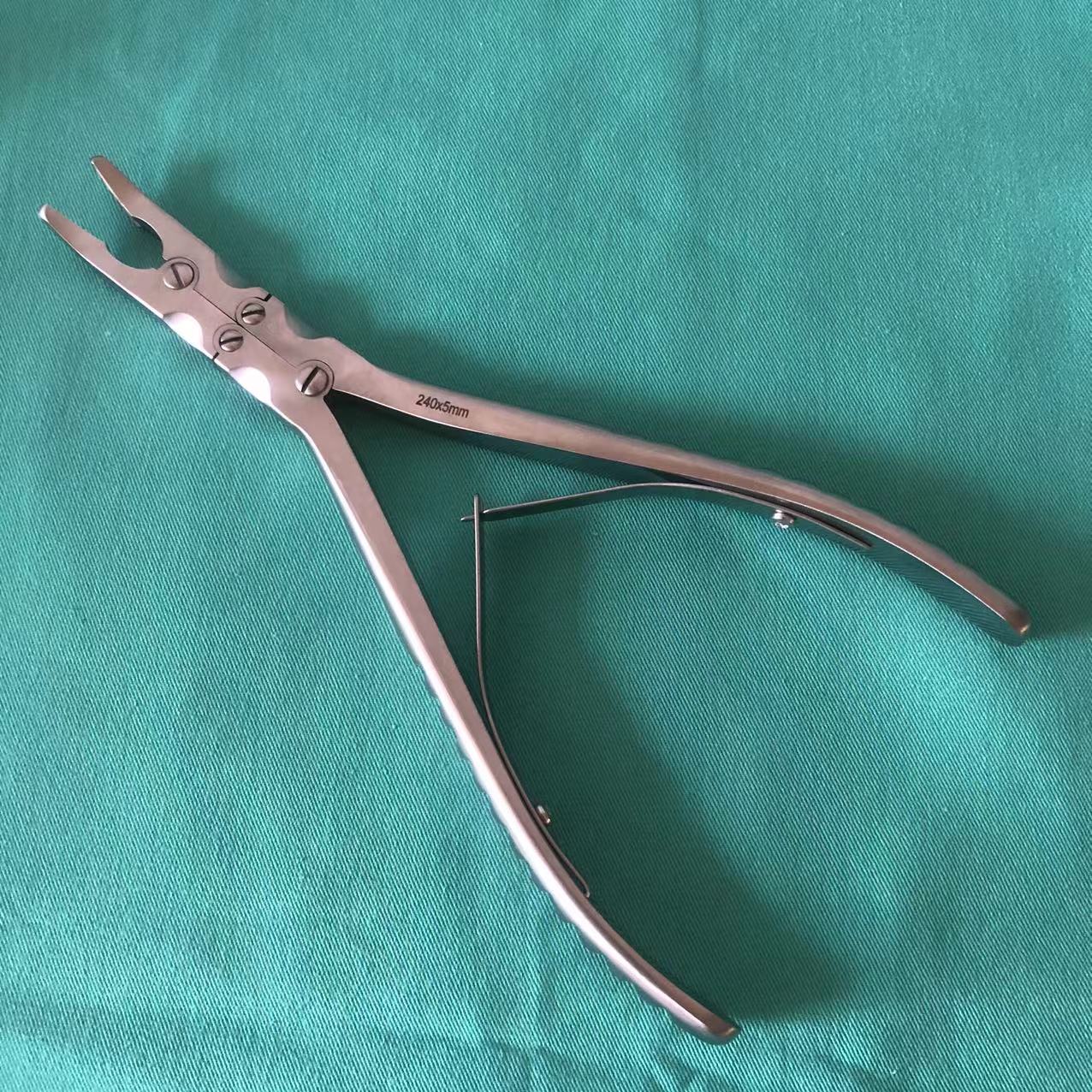 Sef0a219f160e453e9ceb87fd189b3e73c-1